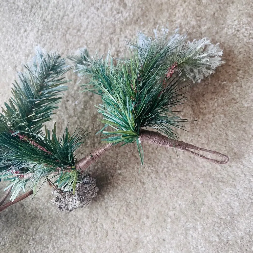 NWOT Ashland Holiday Woodland Snowflake Pinecone Snow Garland Decor